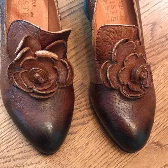 Noora by L'Artiste for Springstep - Picture 4 of 10